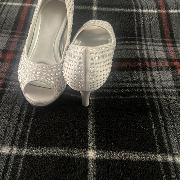 Kelly & Katie Dress Pumps - Picture 3 of 6